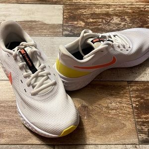 Women’s Nike Revolution tennis shoes